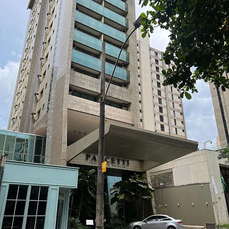 Locking'S Funcinarios 5 Apartment เบโลโอรีซอนชี ภายนอก รูปภาพ